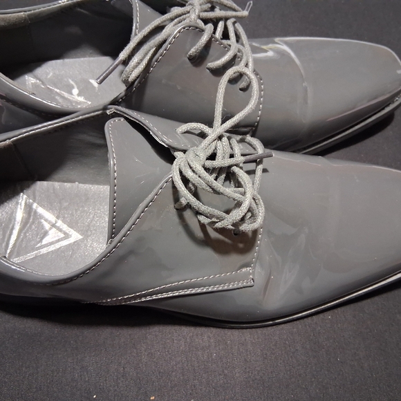 Glossy Gray Derby Shoes with Patent Finish - Picture 5 of 8